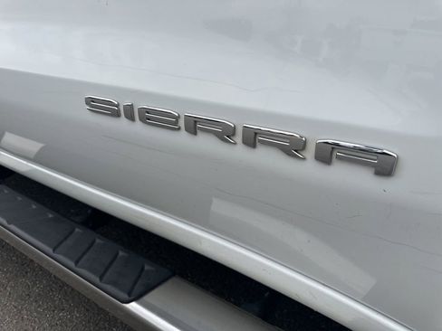Used 2024 GMC Sierra 1500 SLT AWD/4WD image 34