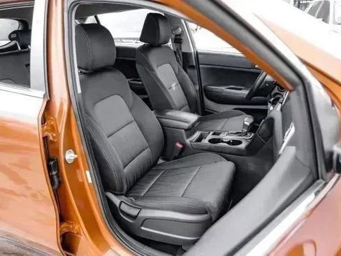 Used 2019 Kia Sportage LX FWD image 37