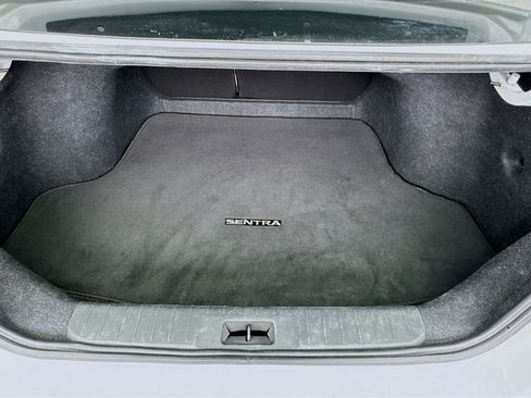 Used 2022 Nissan Sentra SV w/ SV Premium Package FWD image 18