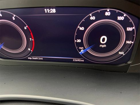 Used 2022 Volkswagen Atlas Cross Sport SE w/ Panoramic Sunroof Package image 55