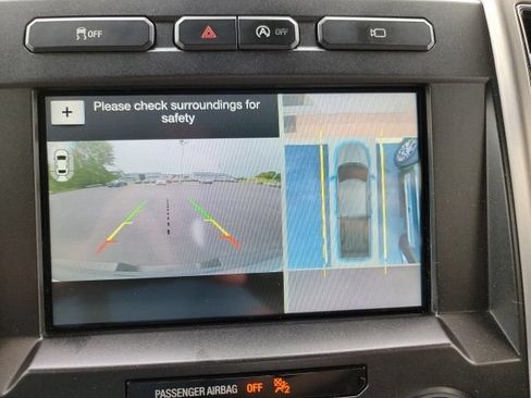 Used 2017 Ford F150 Platinum w/ Equipment Group 701A Luxury AWD/4WD image 11