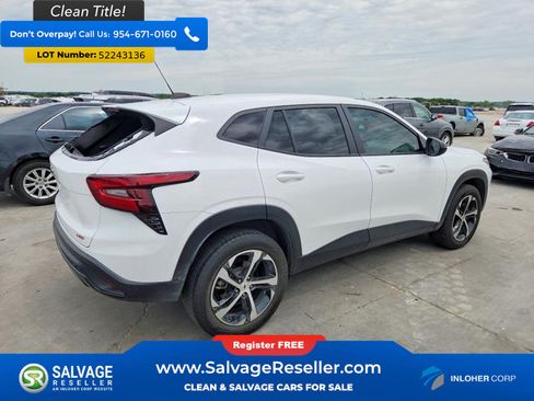 Used 2024 Chevrolet Trax RS FWD image 4