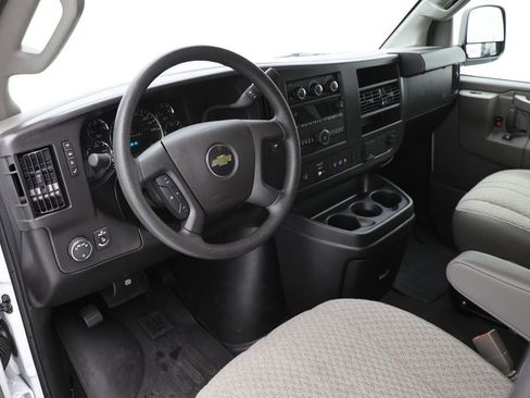 Used 2025 Chevrolet Express 3500 LT w/ LT Preferred Equipment Group image 13