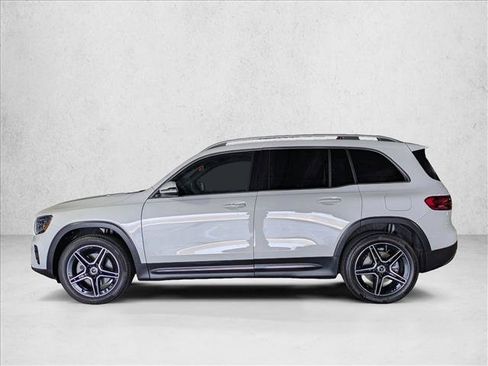 Used 2026 Mercedes-Benz GLB 250 image 12