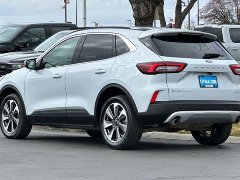 Certified 2025 Ford Escape Platinum image 6