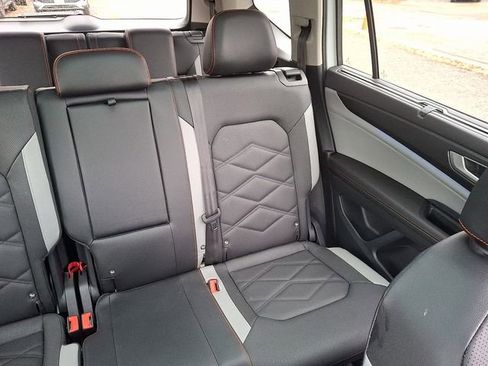 Certified 2025 Volkswagen Atlas Peak Edition SE image 20