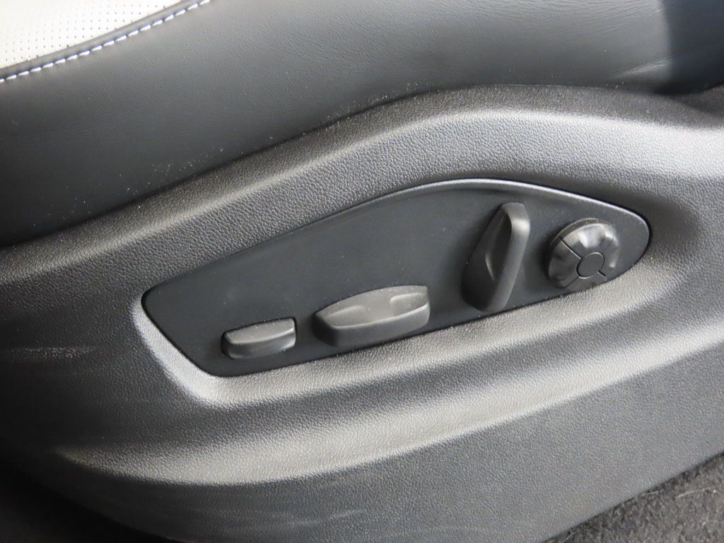 Certified 2026 Porsche Cayenne E-Hybrid AWD/4WD image 43