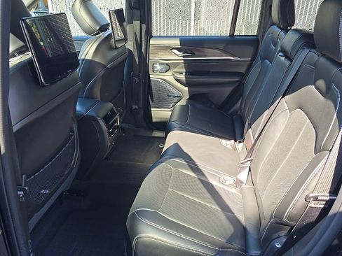 Used 2023 Jeep Grand Cherokee Overland w/ Rear Seat Video Group I AWD/4WD image 10