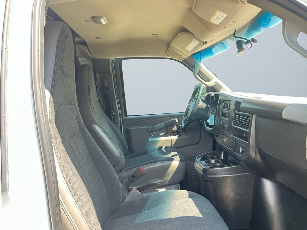 Used 2025 GMC Savana 2500 w/ Driver Convenience Package RWD image 16