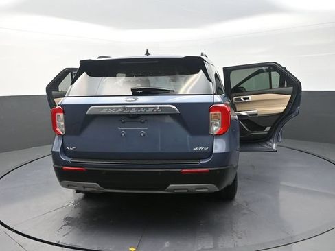 Used 2021 Ford Explorer XLT w/ Equipment Group 202A AWD/4WD image 44