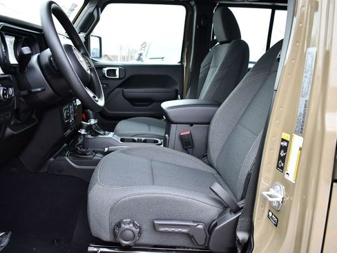 New 2026 Jeep Gladiator Sport image 12