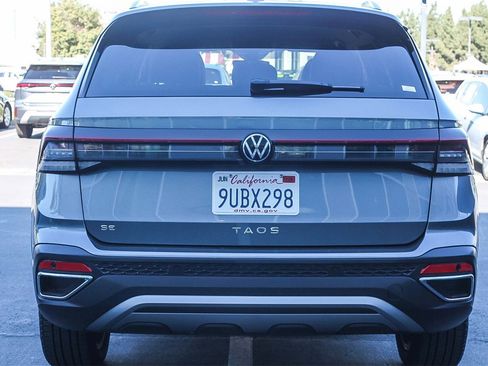 Used 2025 Volkswagen Taos SE image 7