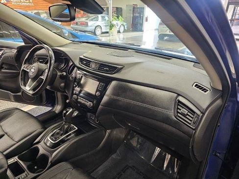 Used 2018 Nissan Rogue SL AWD/4WD image 9