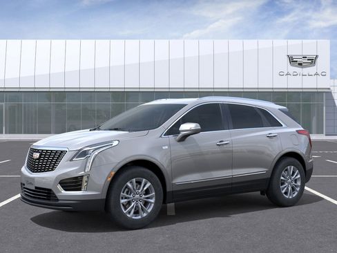 New 2026 Cadillac XT5 Luxury image 2