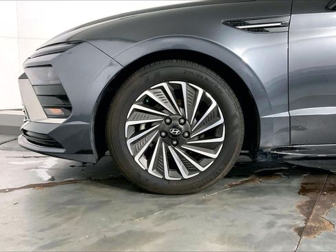 Used 2025 Hyundai Sonata SEL FWD image 9