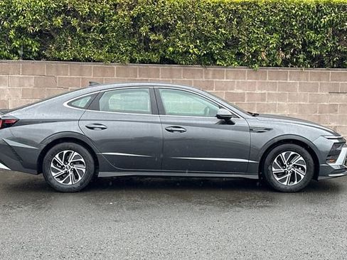 New 2026 Hyundai Sonata Blue FWD image 3
