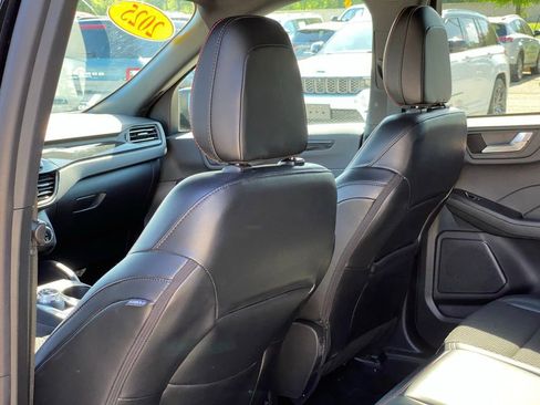 Used 2025 Ford Escape ST-Line FWD image 28