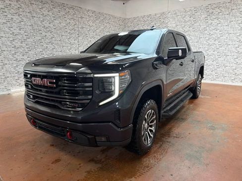 Used 2023 GMC Sierra 1500 AT4 w/ AT4 Premium Package AWD/4WD image 3