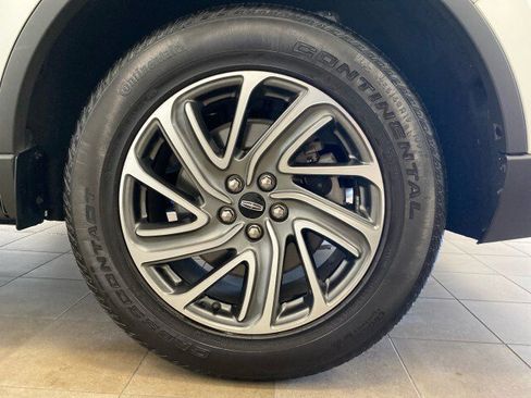 Used 2024 Lincoln Aviator AWD image 25
