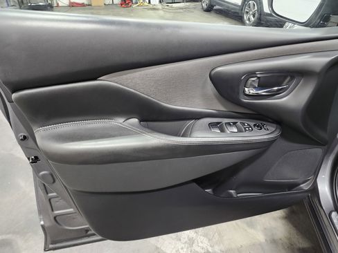 Used 2021 Nissan Murano S FWD image 23