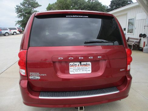 Used 2015 Dodge Grand Caravan SXT w/ Security Group FWD image 14
