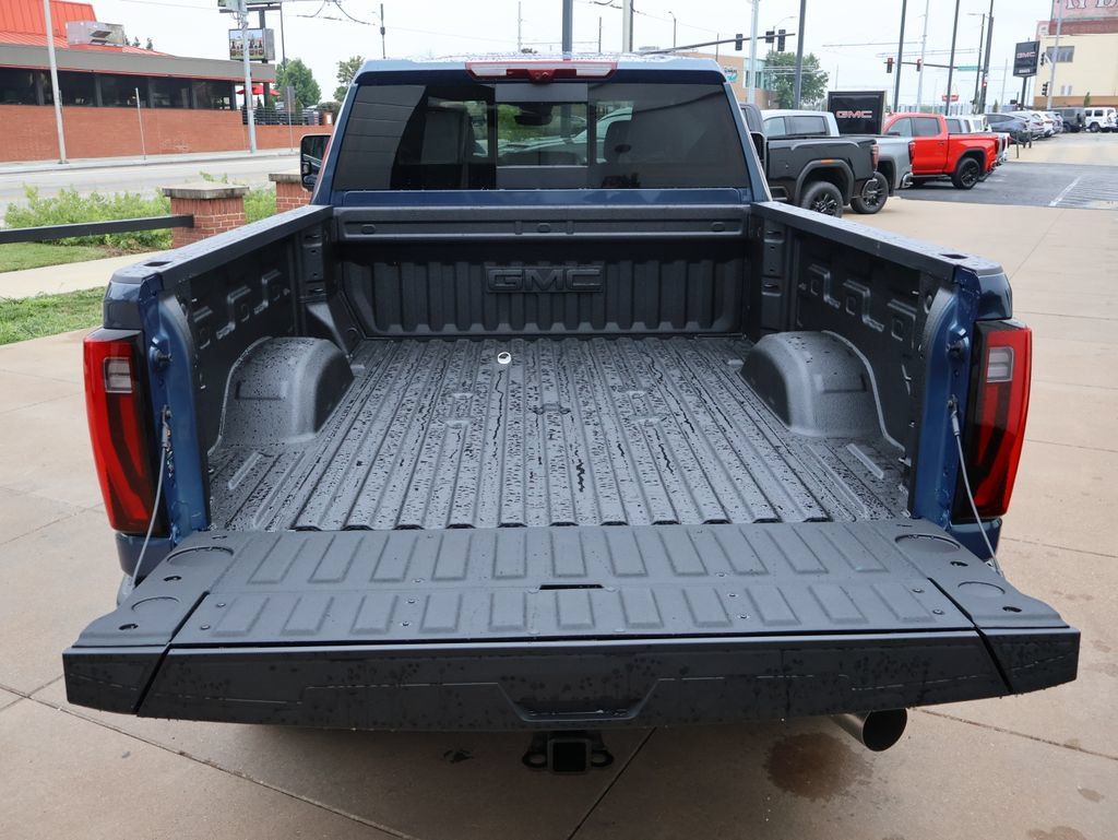 New 2026 GMC Sierra 2500 Denali w/ Denali Reserve Package AWD/4WD image 14