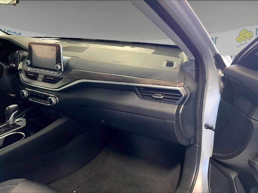 Certified 2024 Nissan Altima 2.5 SV FWD image 13