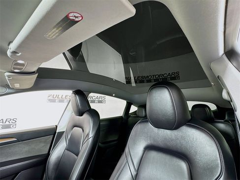 Used 2023 Tesla Model Y Performance image 22