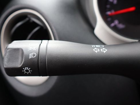 Used 2015 Nissan Juke SV AWD/4WD image 32