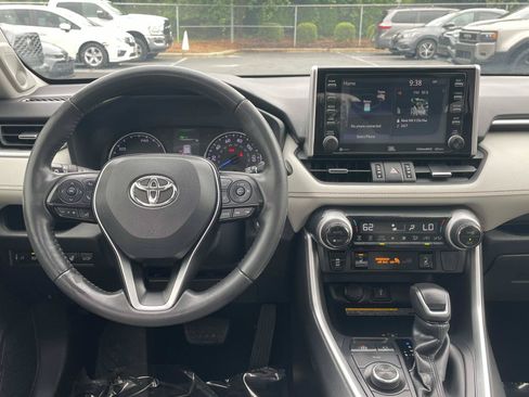 Used 2021 Toyota RAV4 XLE Premium AWD/4WD image 15