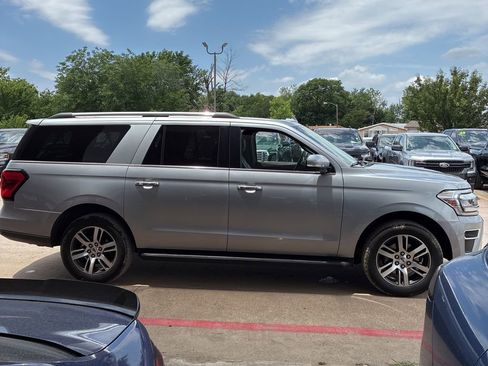 Used 2024 Ford Expedition Max Limited RWD image 3