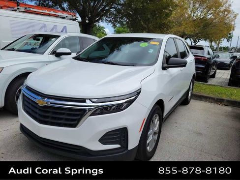 Used 2022 Chevrolet Equinox LS image 3