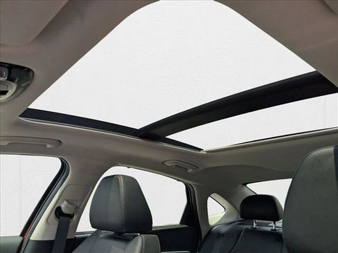 New 2025 Hyundai Sonata Limited image 18