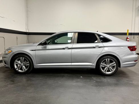Used 2021 Volkswagen Jetta R-Line image 9