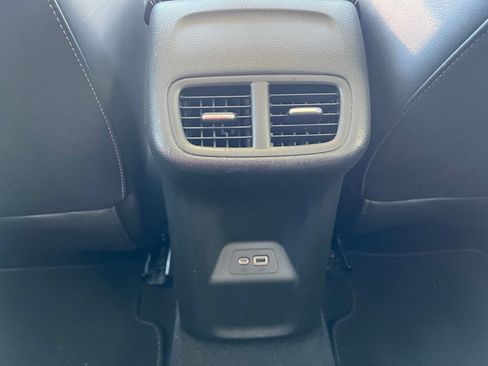 Used 2023 Buick Envision Essence FWD image 16