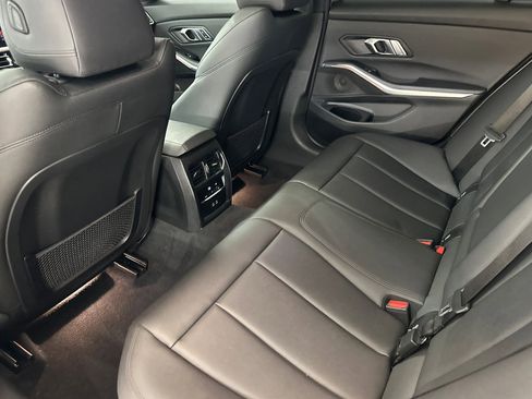 Used 2021 BMW 330i Sedan w/ M Sport Package image 27