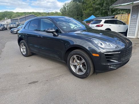 Used 2017 Porsche Macan AWD/4WD image 8