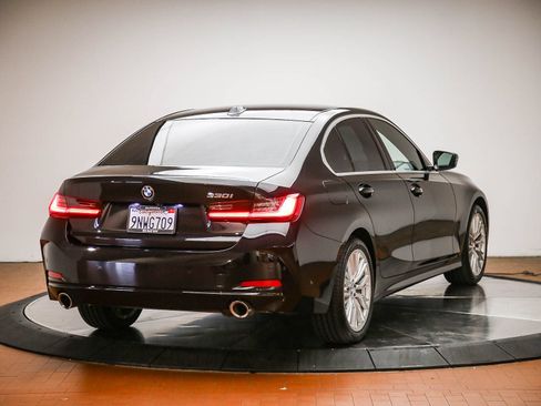 Certified 2024 BMW 330i Sedan w/ Convenience Package RWD image 5