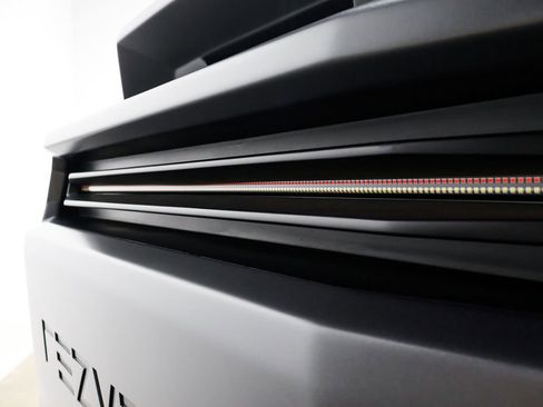 Used 2023 Cadillac Escalade Premium Luxury image 99