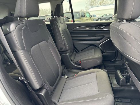 Used 2022 Jeep Grand Cherokee L Laredo w/ Luxury Tech Group I image 22