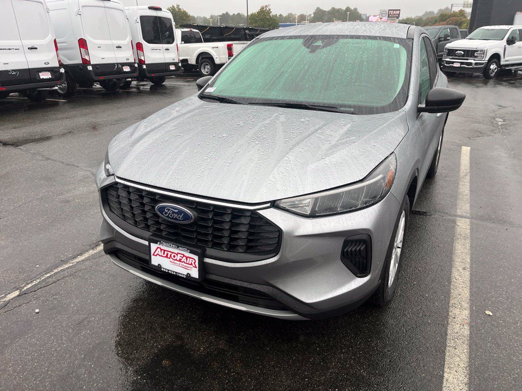 Used 2024 Ford Escape Active AWD/4WD image 1
