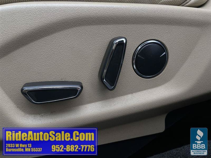 Used 2017 Ford Explorer XLT w/ Equipment Group 201A AWD/4WD image 33