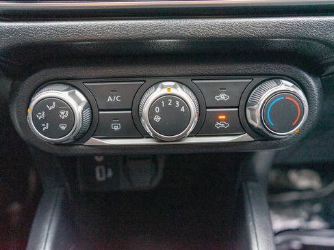 Used 2023 Nissan Versa S w/ Trunk Package image 22