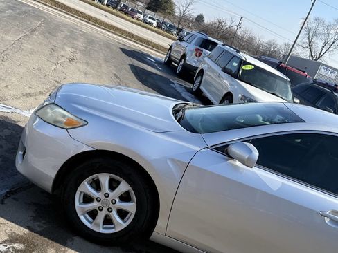 Used 2011 Toyota Camry LE w/ LE Extra-Value Pkg image 3