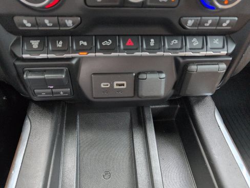 Used 2022 Chevrolet Silverado 2500 High Country w/ Z71 Off-Road Package image 31