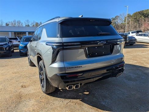 New 2026 Chevrolet Traverse RS w/ LPO, Floor Liner Package image 4