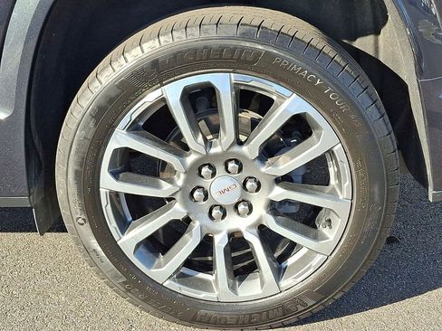 Used 2022 GMC Acadia Denali w/ Denali Ultimate Package image 34