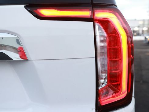 Used 2024 GMC Yukon SLT image 34