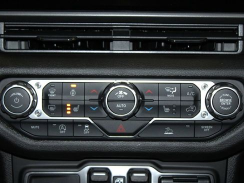 New 2026 Jeep Gladiator Sport image 20