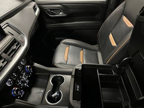 Used 2023 GMC Yukon XL AT4 AWD/4WD image 35